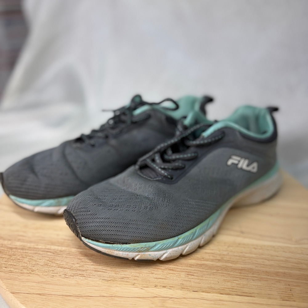 FILA Lightweight Mesh Athletic Training Running Shoes Size 9